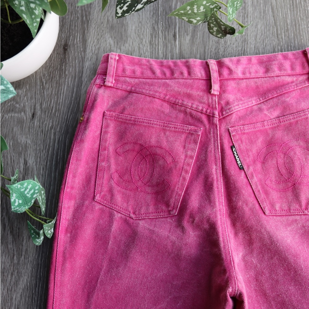 Authentic Chanel 1991 vintage pink designer jeans! 💗👖same pair sold on 1stDibs